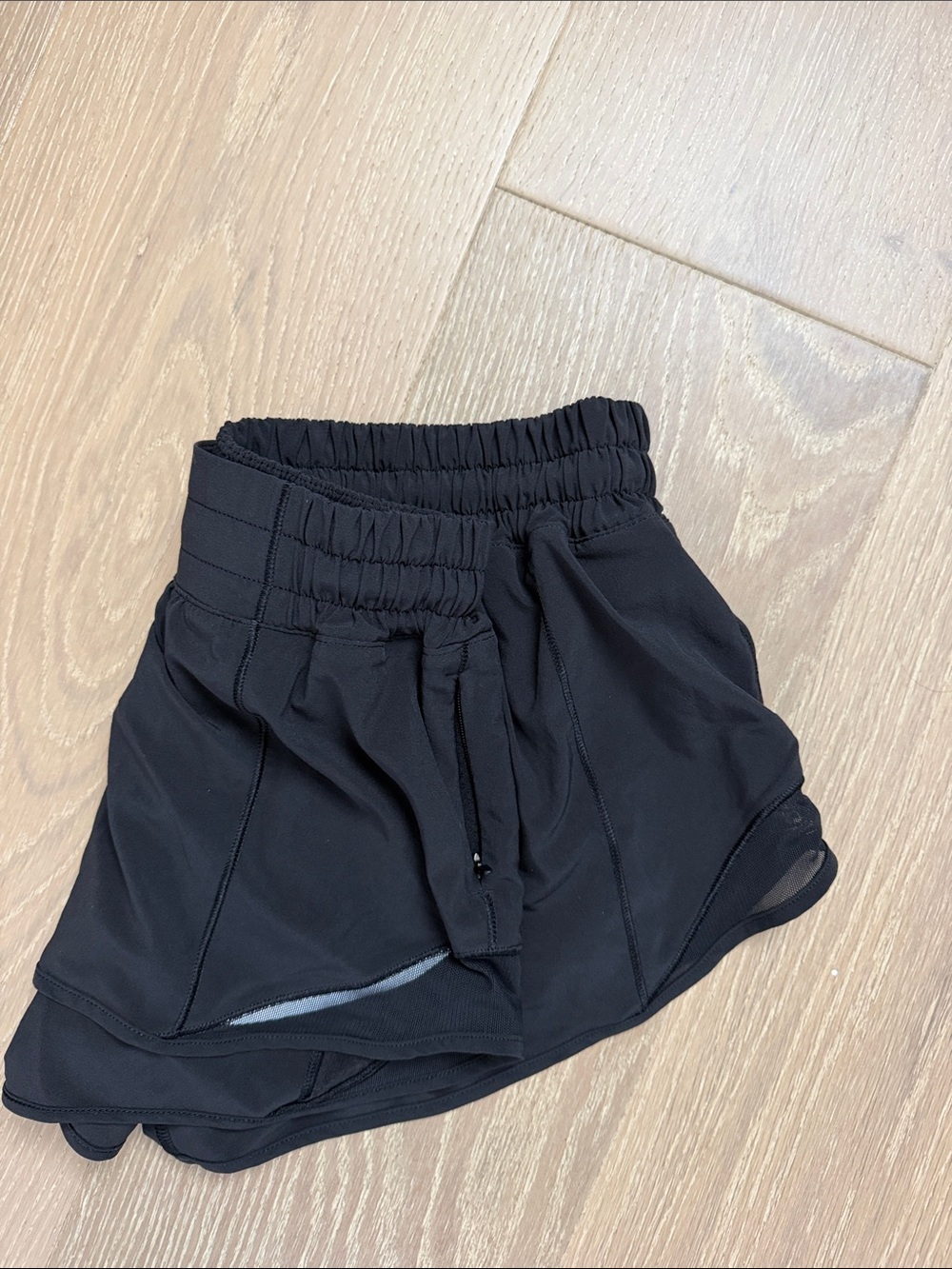 Lululemon Hotty Hot - Picture 3 of 4